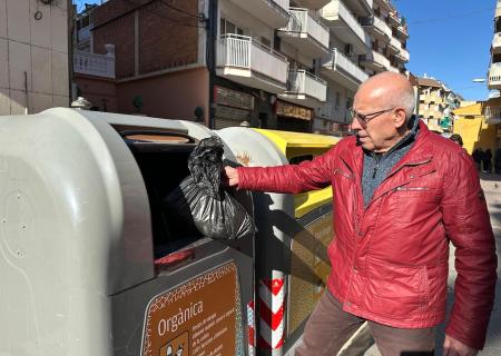 Els pensionistes amb menys recursos ja poden sol·licitar l’ajut per estalviar-se el pagament de la taxa d’escombraries