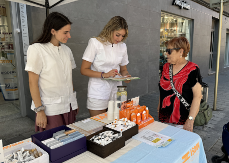 L'Ajuntament i les farmàcies fan una campanya de prevenció del càncer de pell