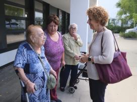 En marxa un espai d'acompanyament a les persones grans que viuen soles en el marc del programa integral del barri de les Planes