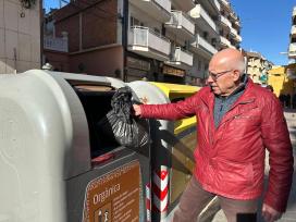 Els pensionistes amb menys recursos ja poden sol·licitar l’ajut per estalviar-se el pagament de la taxa d’escombraries