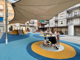 Nou parc infantil a la plaça del Carme