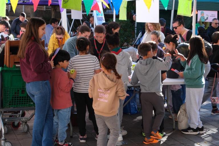Sant Joan Despí celebra una festa per reivindicar els drets dels infants