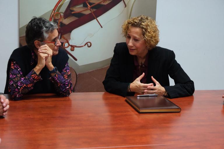 La consellera de Salut i l’alcaldessa aborden la millora dels serveis sanitaris de la ciutat