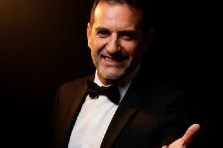 Miquel Barceló canta a Sinatra