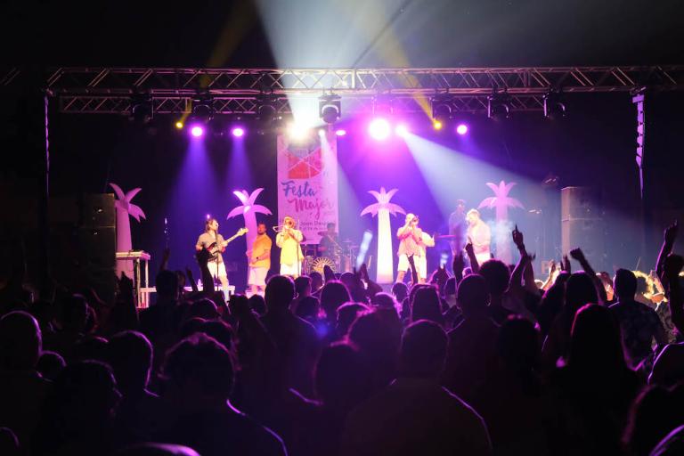 Revetlles de Sant Joan a les places