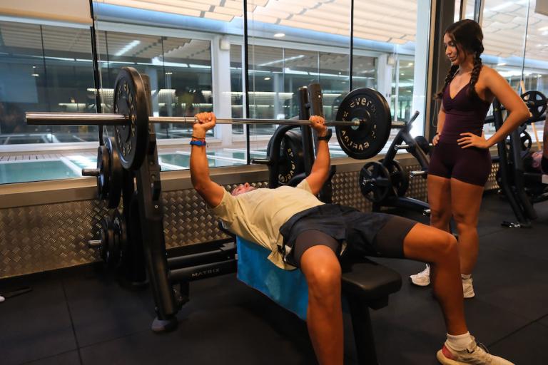 La sala de fitnes del poliesportiu Salvador Gimeno incorpora noves màquines per a un entrenament més còmode i eficaç