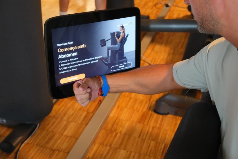 La sala de fitnes del poliesportiu Salvador Gimeno incorpora noves màquines per a un entrenament més còmode i eficaç