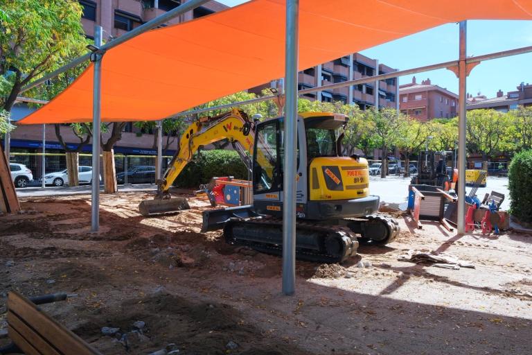 Comencen les obres de reurbanització de la plaça de Maria Aurèlia Capmany
