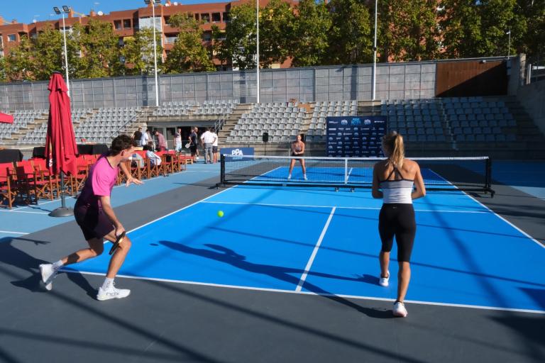 Tennis Despí acull un torneig europeu de pickleball, un esport en creixement