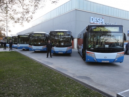 Els nous autobusos, més grans, que s'incorporaran a la L46 