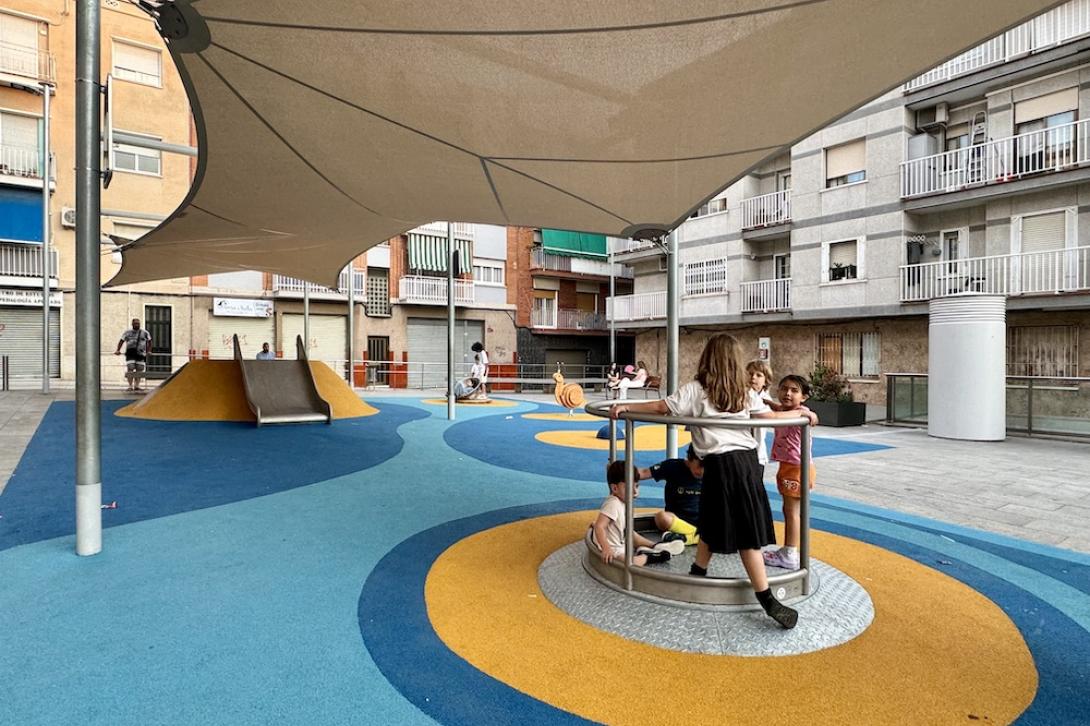 Nou parc infantil a la plaça del Carme