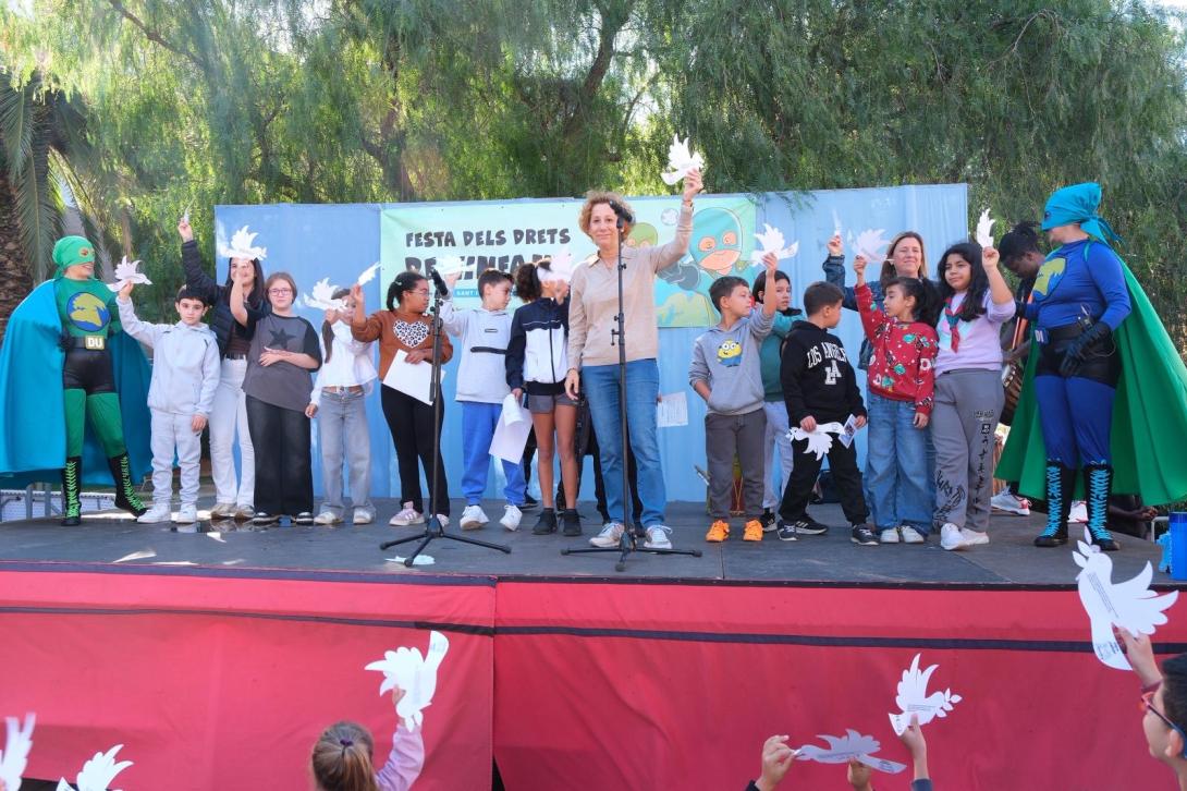 Sant Joan Despí celebra una festa per reivindicar els drets dels infants