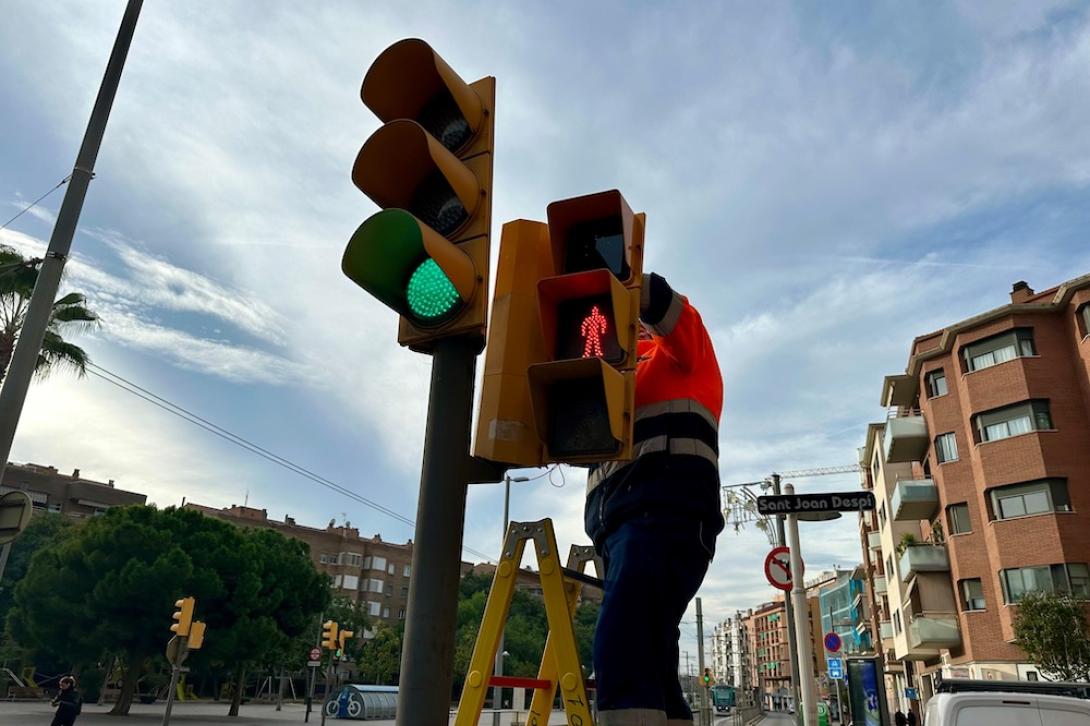 El 41% dels passos de vianants amb semàfor estan adaptats per a invidents