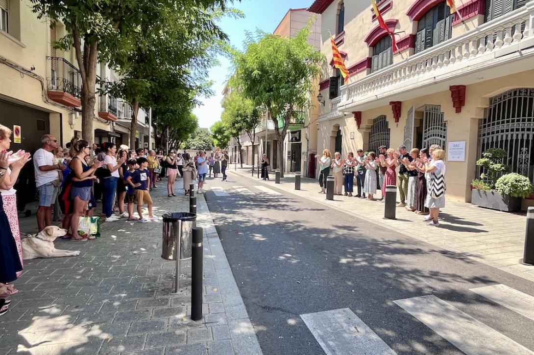 Imatge de la concentració al davant de l'Ajuntament en solidaritat amb les víctimes dels terratrèmols que han afectat Veneçuela